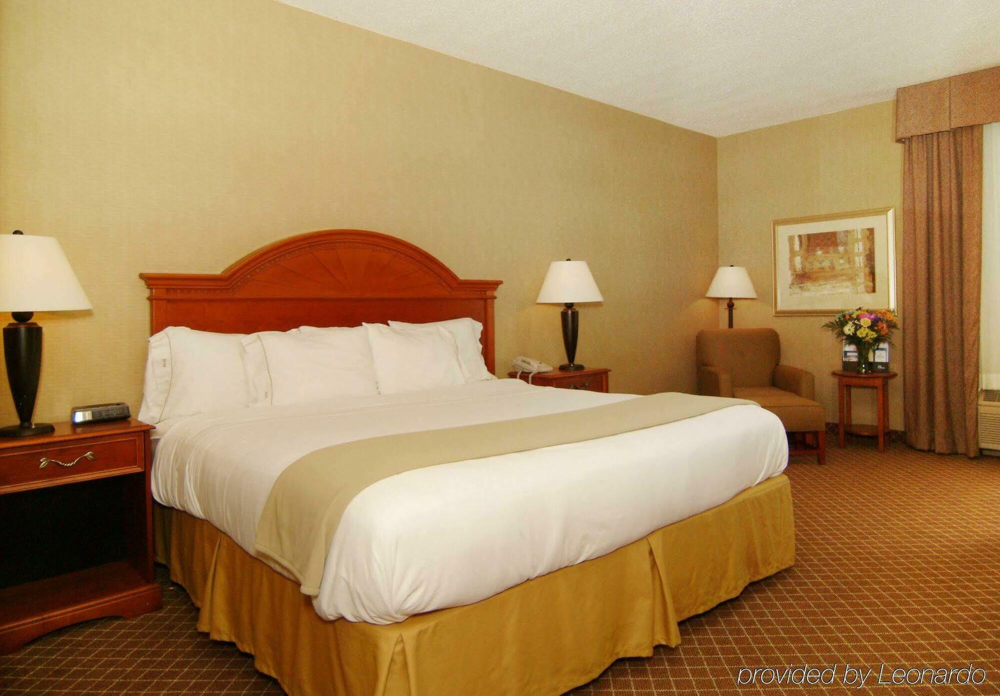 Holiday Inn Express Hotel & Suites Cedar Rapids I-380 At 33Rd Avenue, An Ihg Hotel Exterior foto